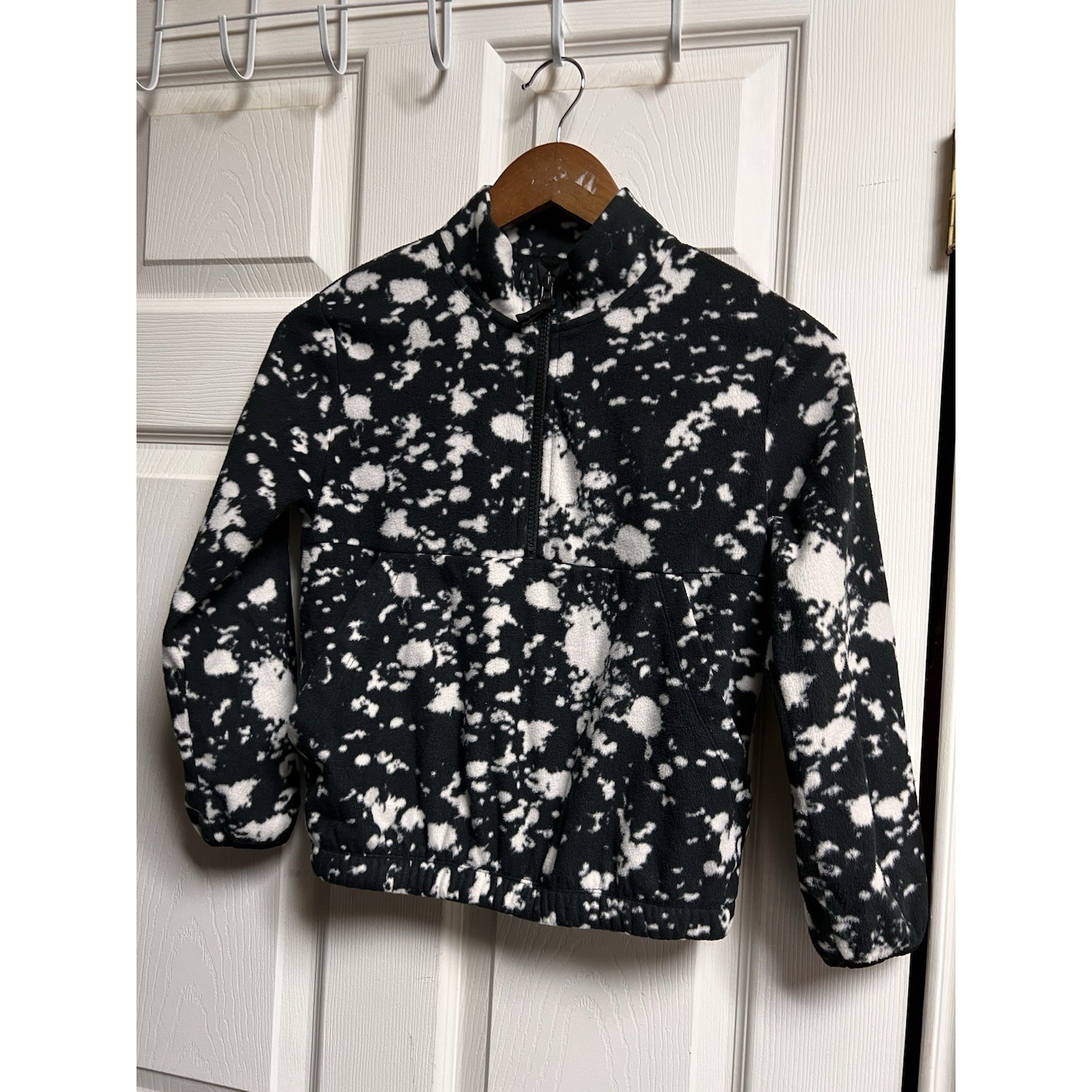 Athletic Works Kids Medium 7-8 Black White Splatter Quarter Zip Fleece Pullover